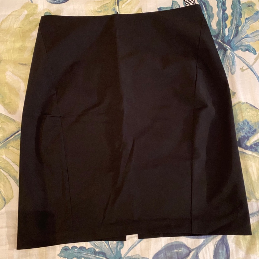 Laundry Black Pencil Skirt w/ Back Zip & Slit